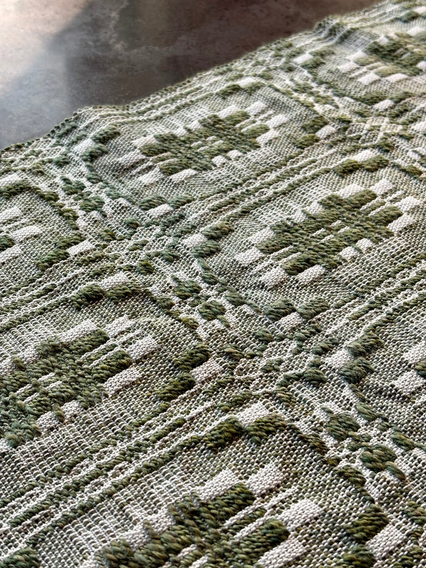 Overshot Runner in Green Handspun