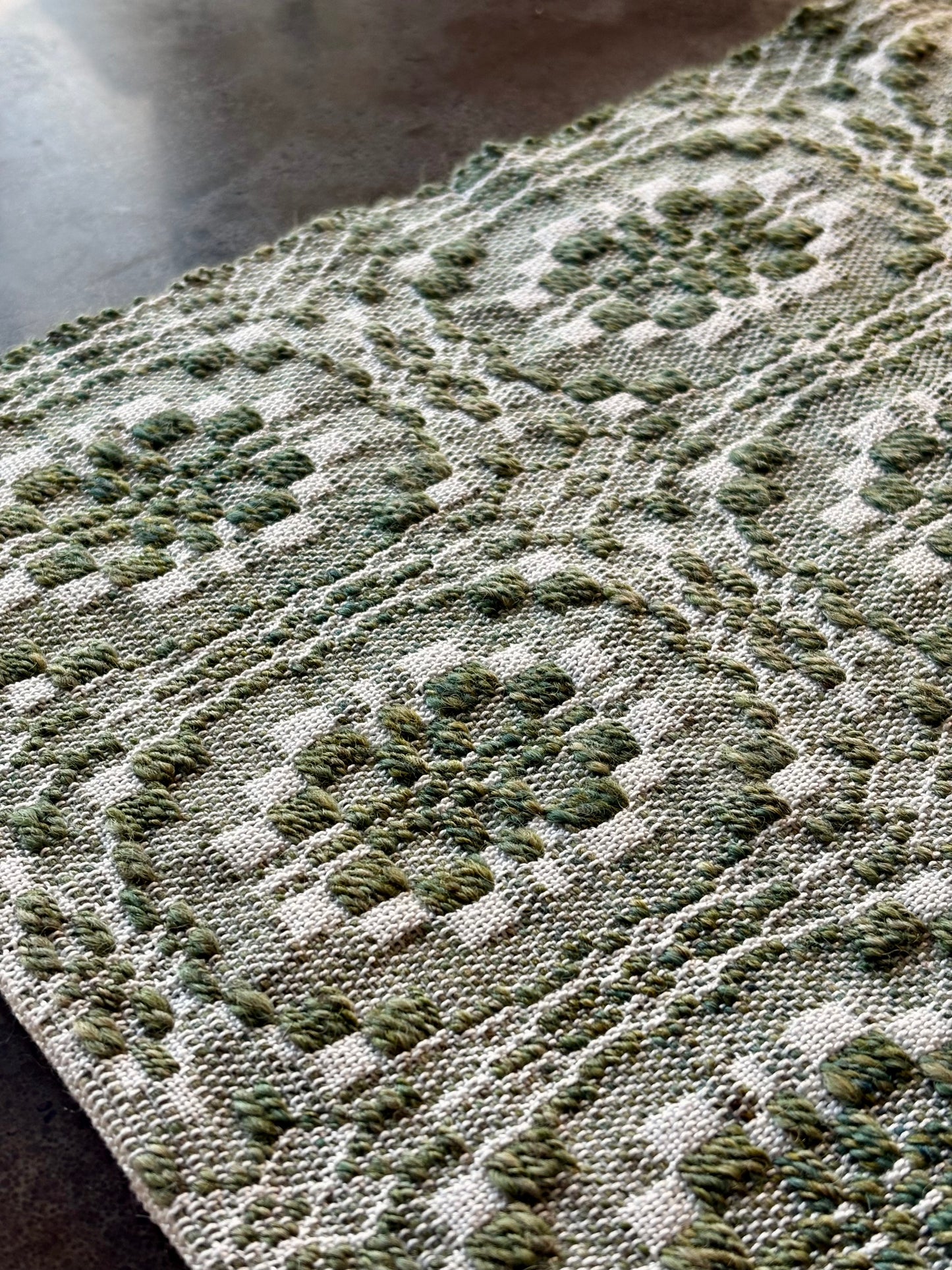 Overshot Runner in Green Handspun